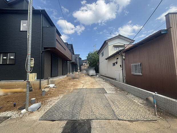 前面道路含む現地写真　