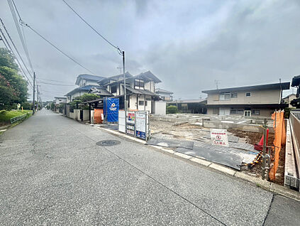 1号棟　前面道路含む現地写真