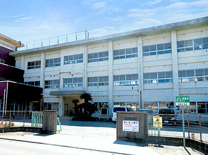八女市立長峰小学校 220ｍ(徒歩3分)