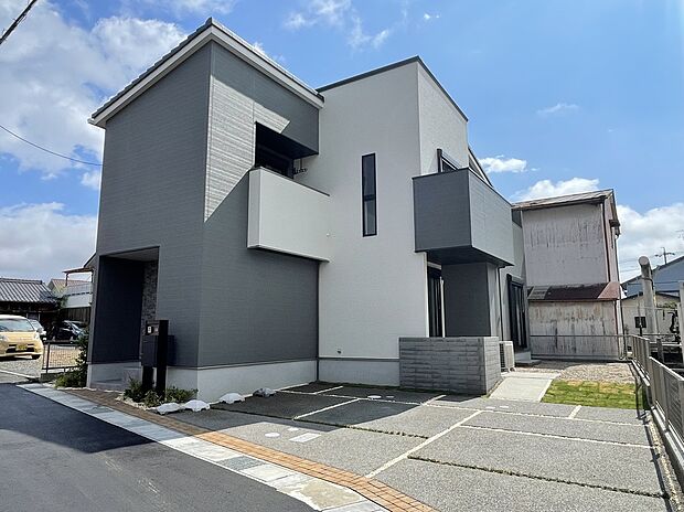 B棟販売中です。完成物件をいち早くご覧になってみませんか？お気軽にお問い合わせください。