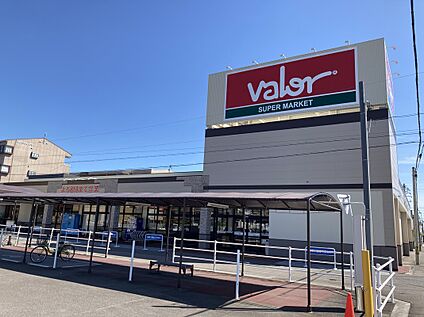 バロー 北一色店 約700m(徒歩約9分　自転車約3分)