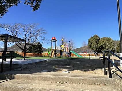 野田公園 約10m(徒歩約1分)
