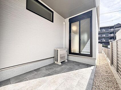 【A棟　タイルテラス】