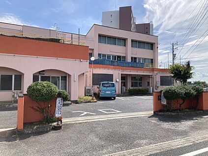西保育園 約350m(徒歩約5分　自転車約2分)