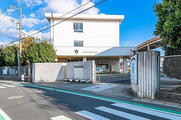 御薗宇小学校(約2,200m)