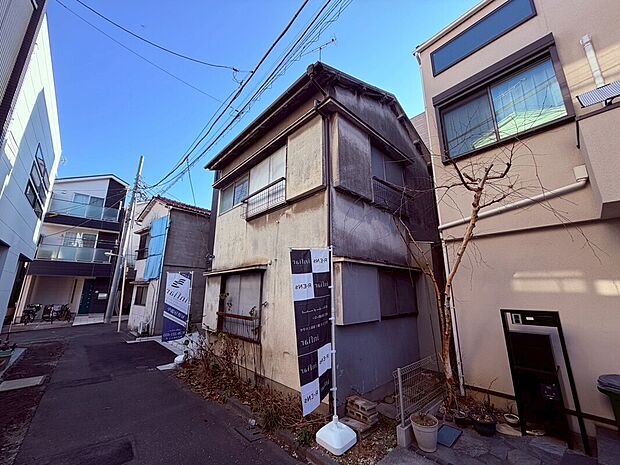 【古屋あり】古屋解体後、新築戸建てが建築予定です。最新設備や収納を備え、家族のライフスタイルに合わせた快適な空間で、入居後すぐに理想の暮らしを実現できます。