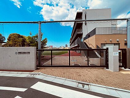 中野区立南中野中学校 400ｍ(徒歩5分)