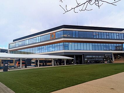 みのおキューズモール 880(徒歩11分)