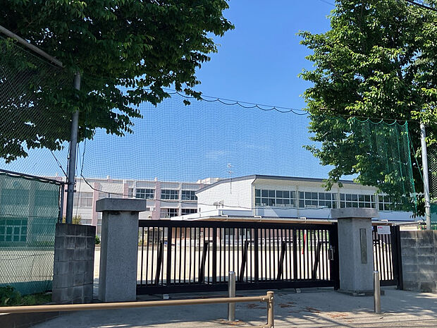 大和市立桜丘小学校（約1,600m）