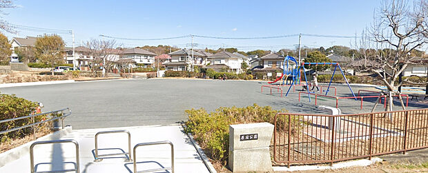 原宿公園（約30m）