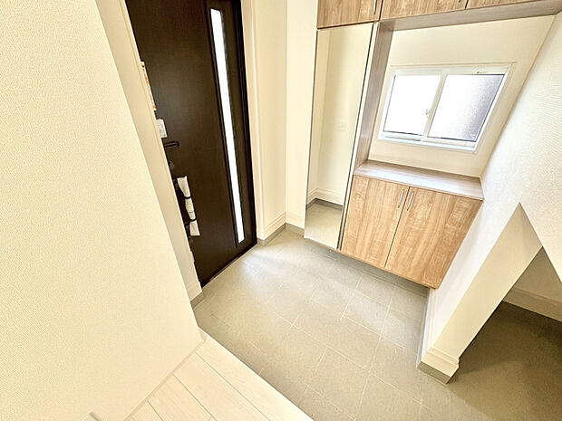 ☆1号棟　玄関☆　