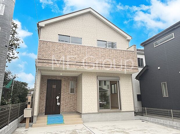 たっぷりの陽光と心地よい風が舞い込む住まい