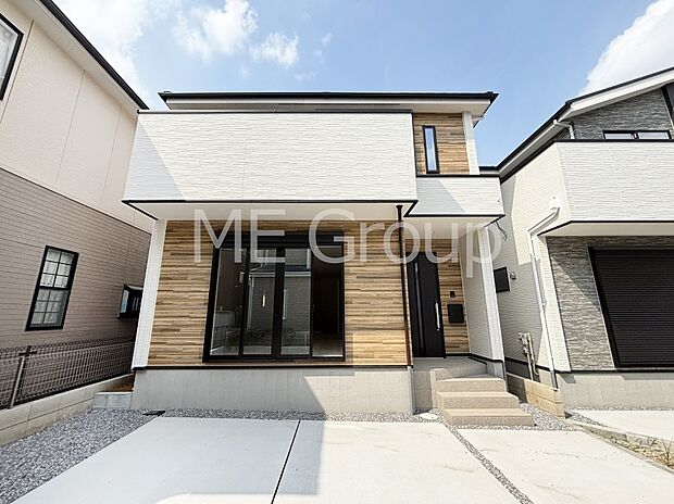 たっぷりの陽光と心地よい風が舞い込む住まい  