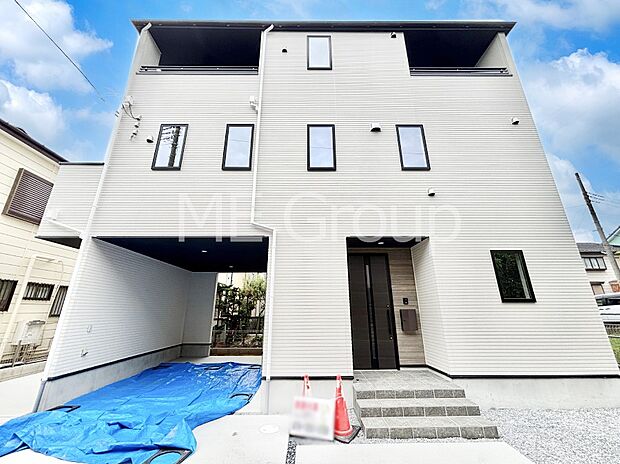 洗練された外観、上質な住空間が広がる室内は永く安心して過ごせる住居です。