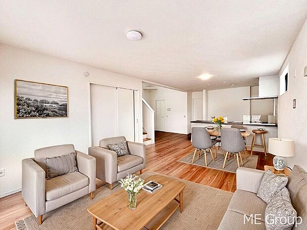 落ち着いた雰囲気のＬＤＫは家族みんなの快適空間※家具はCGです