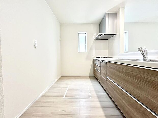 ゆとりあるキッチンではご家族と楽しくお料理ができます。