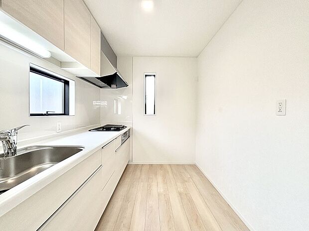 ゆとりあるキッチンではご家族と楽しくお料理ができます。