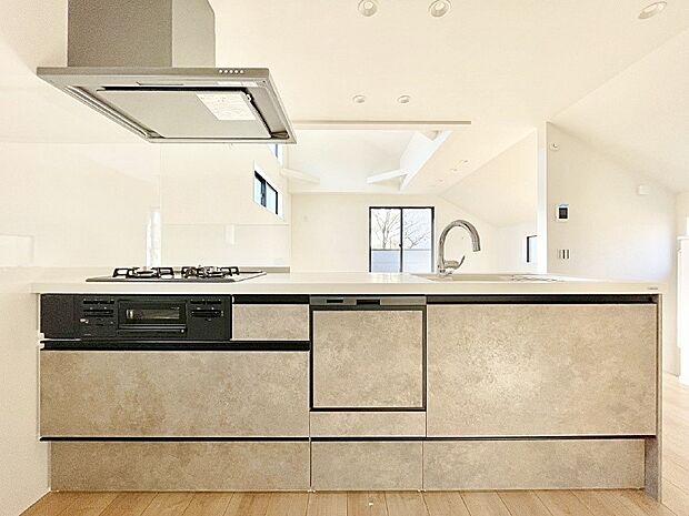 毎日使うキッチンだから、使いやすさ＆お手入れのしやすさにこだわりました。