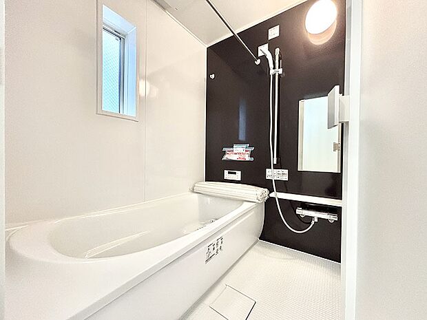 落ち着いた雰囲気でゆっくりお寛ぎいただけるバスルーム