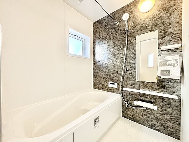 一日の疲れを癒やす大切なバスタイム。ゆっくりとお風呂を楽しんで疲れをとりたいですね！  