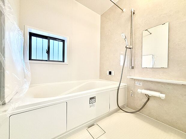 落ち着いた雰囲気でゆっくりお寛ぎいただけるバスルーム