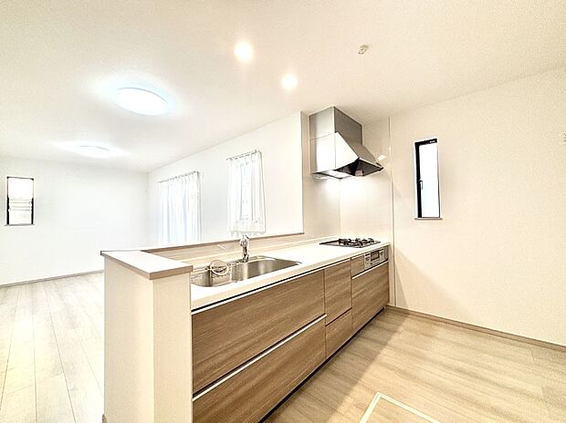 ゆとりあるキッチンではご家族と楽しくお料理ができます。