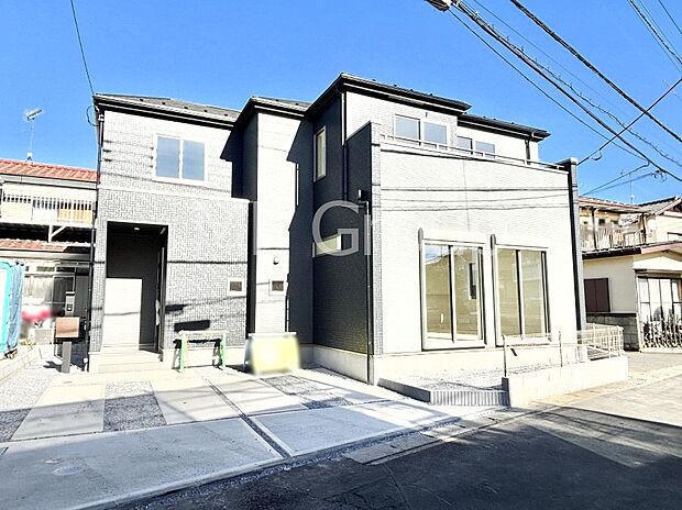 洗練された外観、上質な住空間が広がる室内は永く安心して過ごせる住居です。