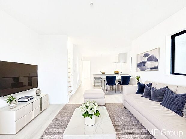 開放感溢れる広々リビングで家族団らんが過ごせます！※家具はCGです