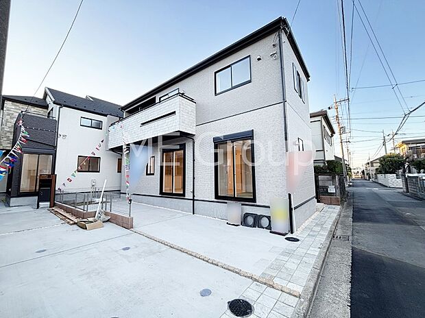 たっぷりの陽光と心地よい風が舞い込む住まい