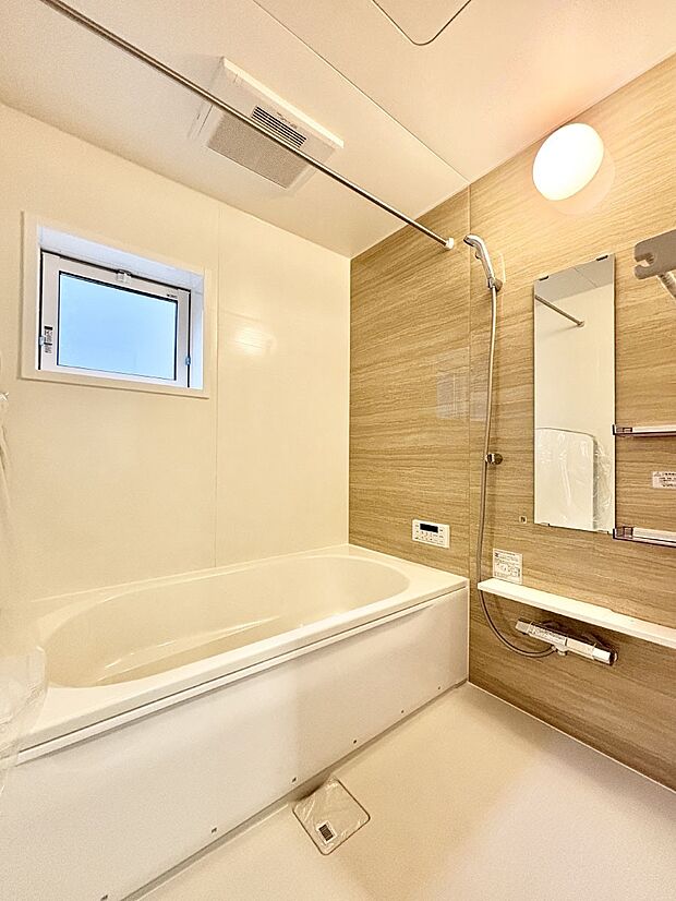 落ち着いた雰囲気でゆっくりお寛ぎいただけるバスルーム