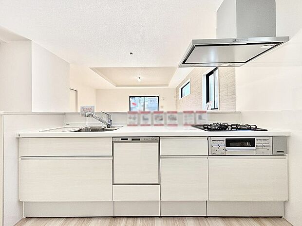 毎日使うキッチンだから、使いやすさ&お手入れのしやすさにこだわりました。