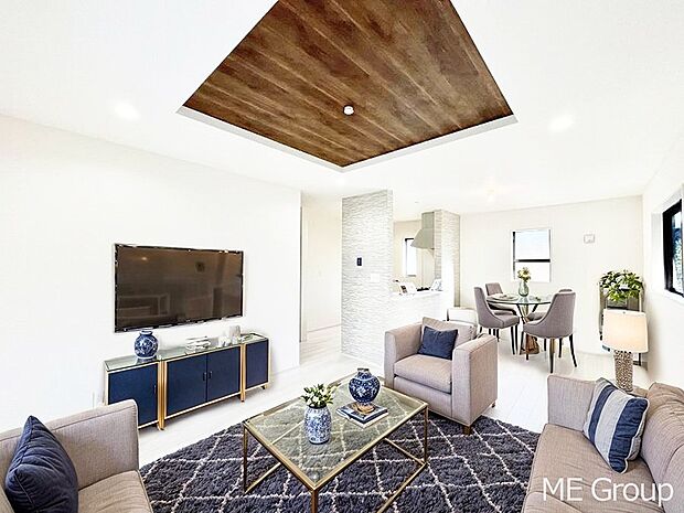 落ち着いた雰囲気のLDKは家族みんなの快適空間※家具はCGです