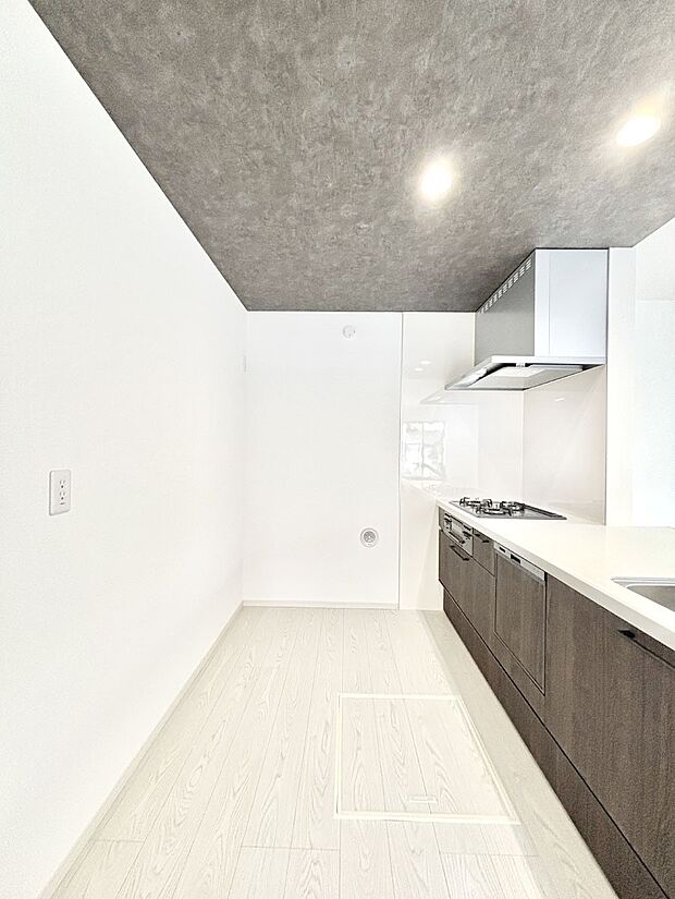 ゆとりあるキッチンではご家族と楽しくお料理ができます。