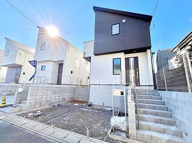 洗練された外観、上質な住空間が広がる室内は永く安心して過ごせる住居です。