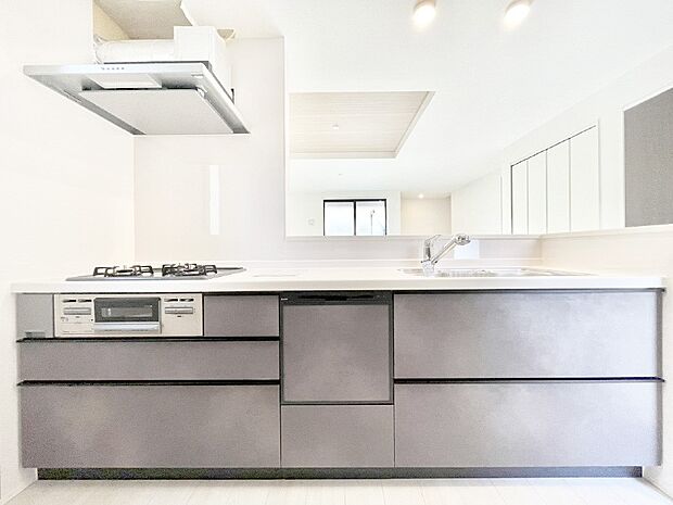 毎日使うキッチンだから、使いやすさ&お手入れのしやすさにこだわりました。