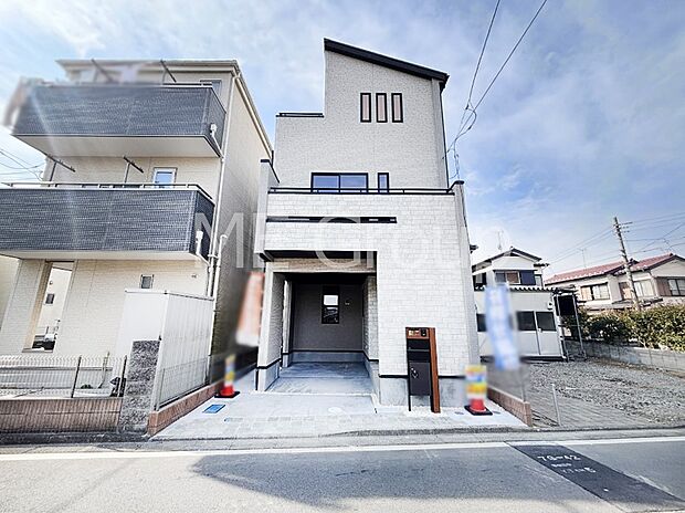 暮らしやすさと居心地の良さにこだわったシンプルで飽きのこないデザイン ！