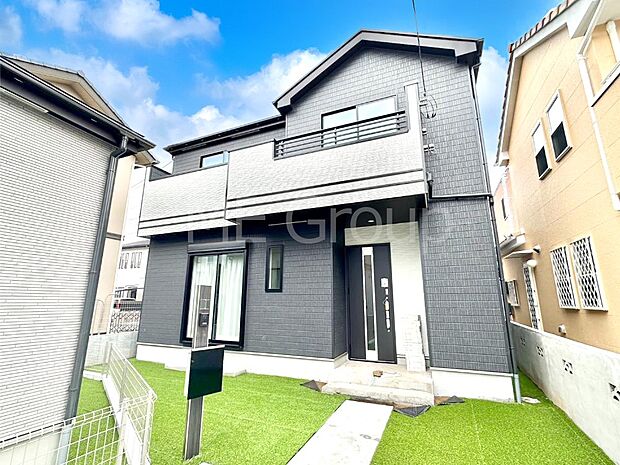 堂々完成!たっぷりの陽光と開放感に包まれる明るい住まい。