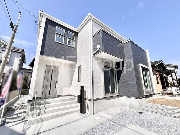 堂々完成!たっぷりの陽光と開放感に包まれる明るい住まい。