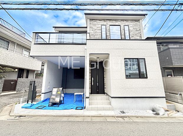 洗練された外観、上質な住空間が広がる室内は永く安心して過ごせる住居です。