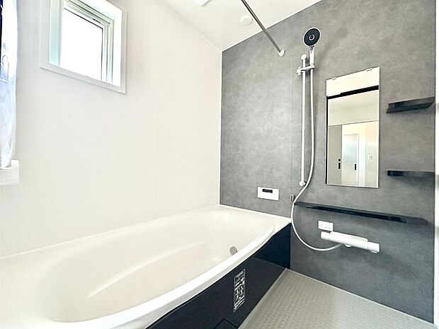 落ち着いた雰囲気でゆっくりお寛ぎいただけるバスルーム