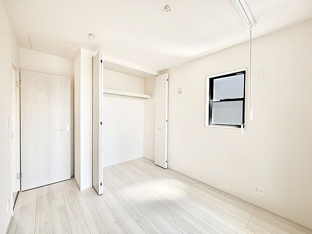 収納が充実しているので、居住スペースを広く使えます。