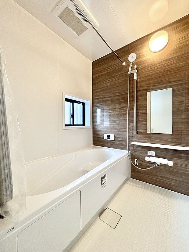 一日の疲れを癒やす大切なバスタイム。ゆっくりとお風呂を楽しんで疲れをとりたいですね！  