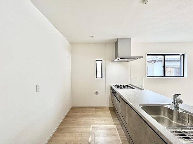 ゆとりあるキッチンではご家族と楽しくお料理ができます。