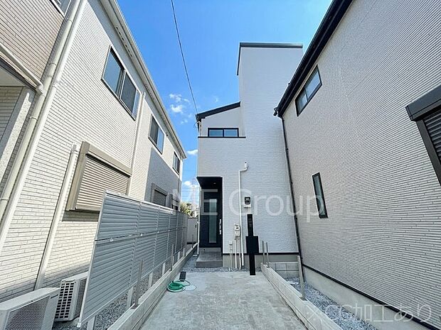 たっぷりの陽光と心地よい風が舞い込む住まい