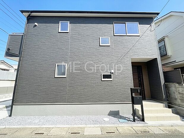 たっぷりの陽光と心地よい風が舞い込む住まい