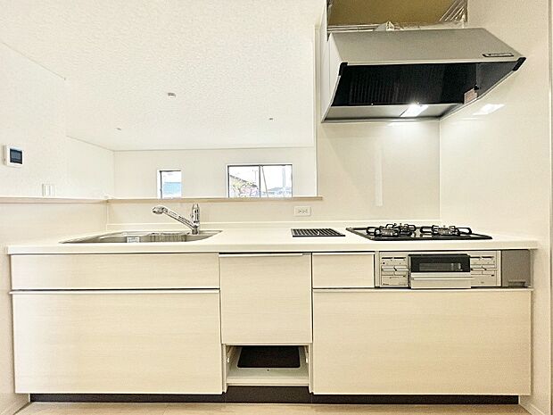 広々とした使い勝手の良いキッチンで日々のお料理も楽しくなりそう