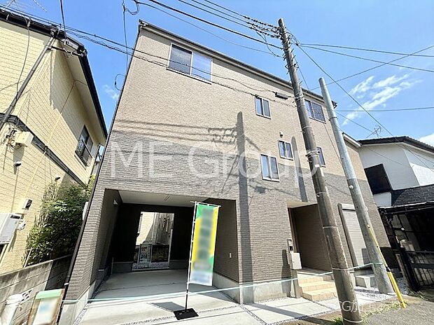 収納豊富な4LDK!屋上庭園付きです!