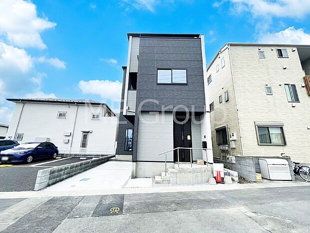 たっぷりの陽光と心地よい風が舞い込む住まい