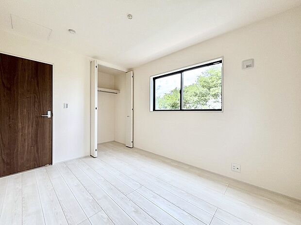爽やかな日差しがお部屋全体を優しく包み込んでくれます
