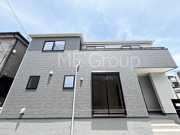 たっぷりの陽光と心地よい風が舞い込む住まい